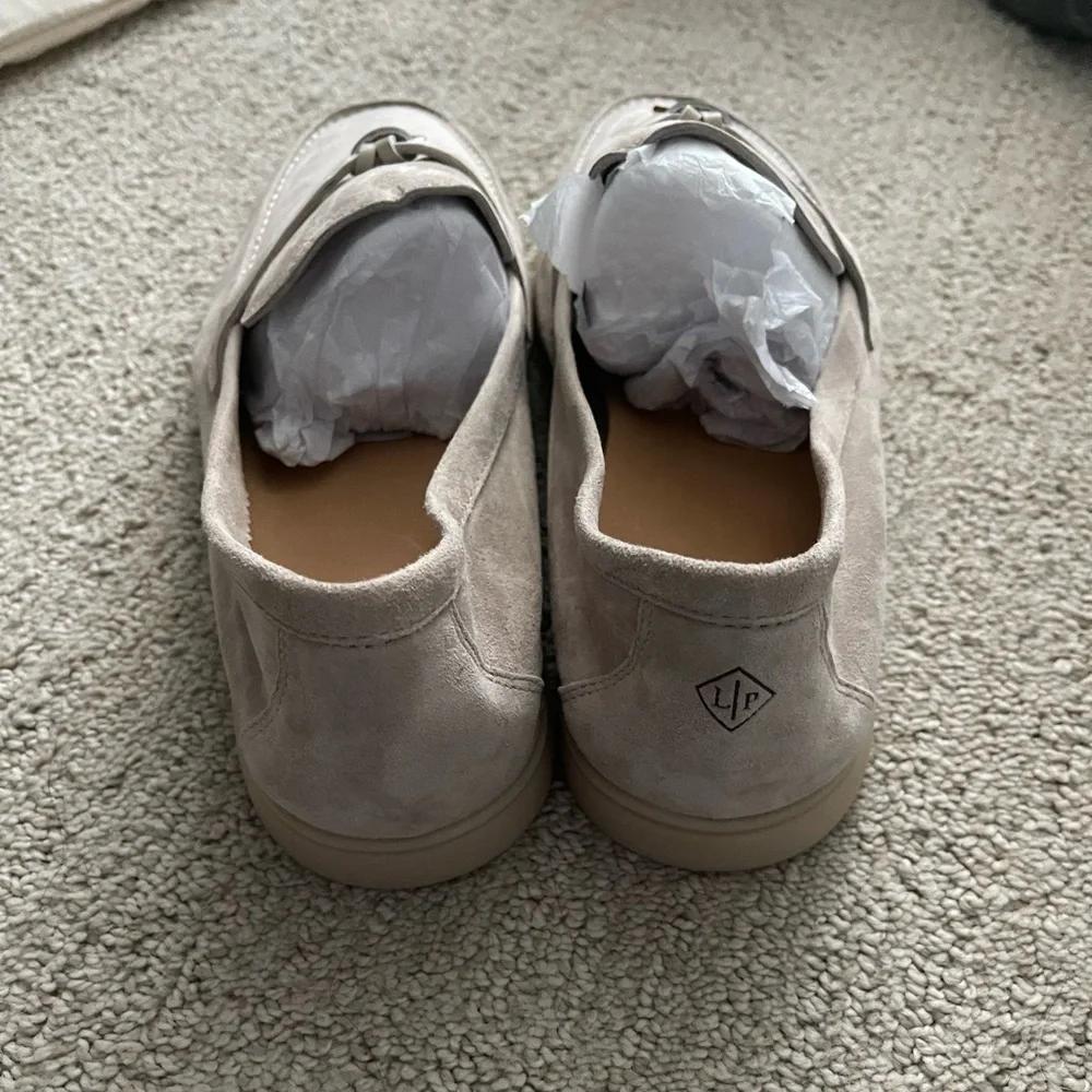 NWOB GENUINE SOFT SUEDE LOAFERS IN CRÈAM / BLUSH EUR41/ US9 - Picture 5 of 9